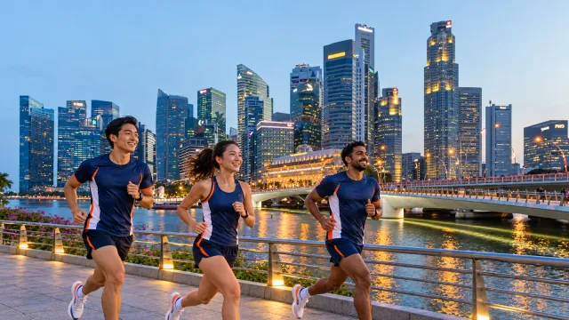 Running illustration for Singapore: adult runners in a destination setting; not the featured race edition or its course.